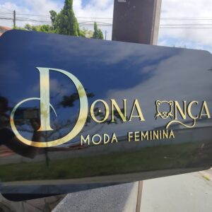 LETREIRO COM PLACA DE FUNDO