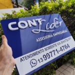 15504882762-plaquinha-sinalizacao-porta-com-logotipo-3-2.jpg