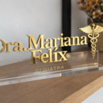 15505156022-nome-mesa-decorativo-profissao-medico-1.png